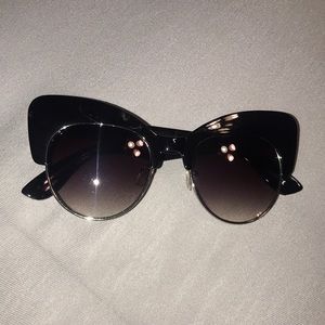 black sunnies
